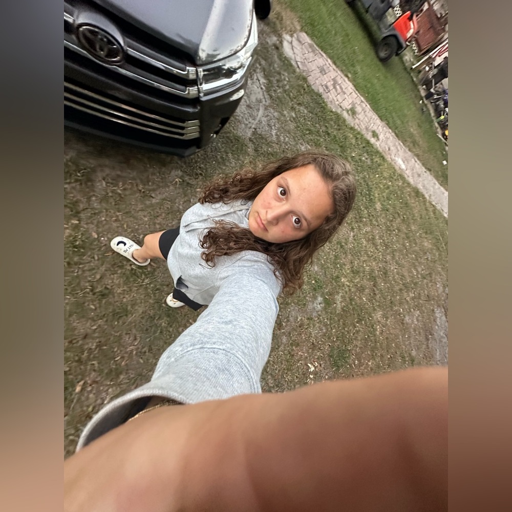 Meet your Posher, Hollie